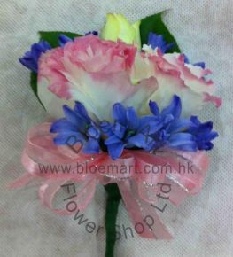 CODE 72996 - Corsage of Hyacinthus and Eustoma